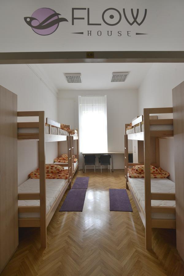 Hostel Flow House Centar نوفي ساد المظهر الخارجي الصورة