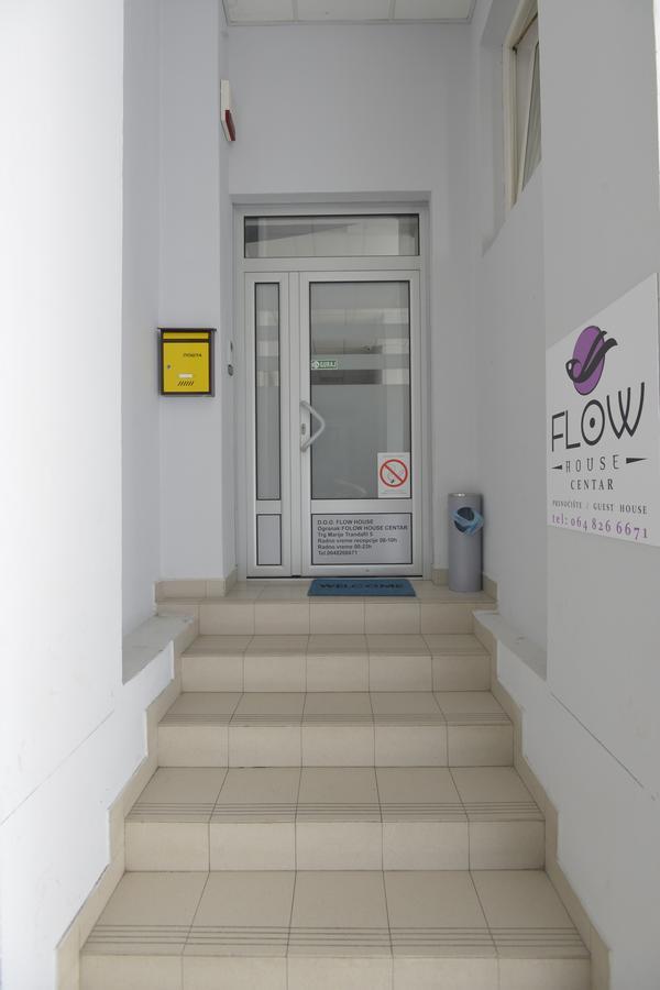 Hostel Flow House Centar نوفي ساد المظهر الخارجي الصورة