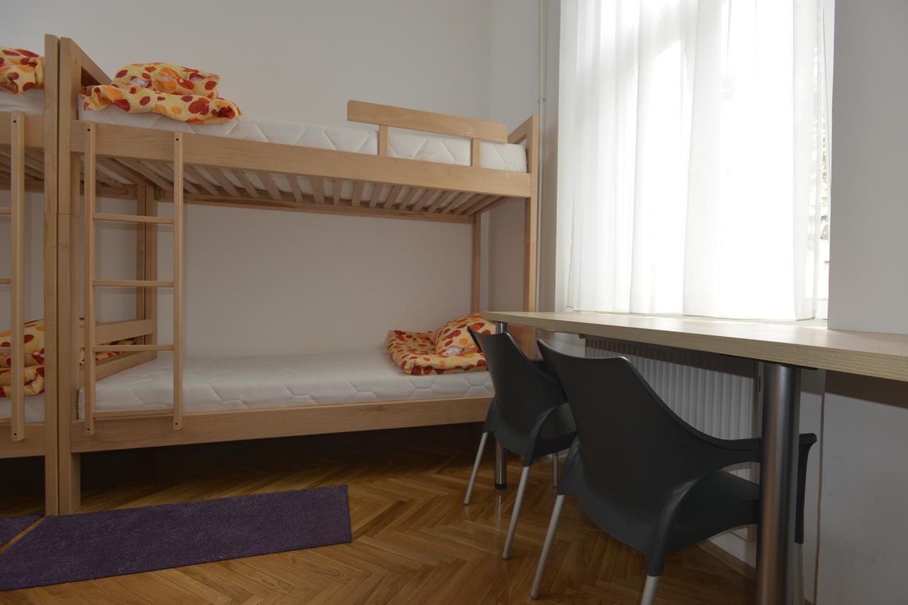 Hostel Flow House Centar نوفي ساد المظهر الخارجي الصورة